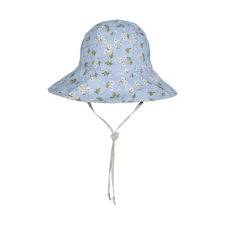 Floral-patterned sun hat on a white background